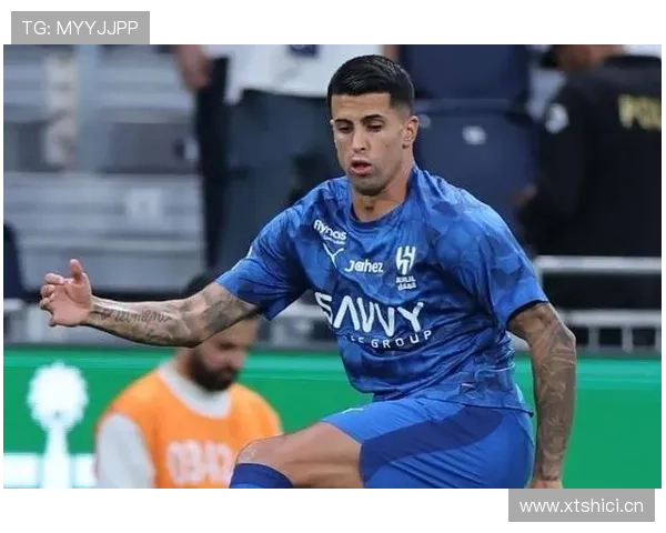 坎塞洛防守表现引争议,近期状态与战术适配性受关注 坎塞洛防守表现引争议,近期状态与战术适配性受关注