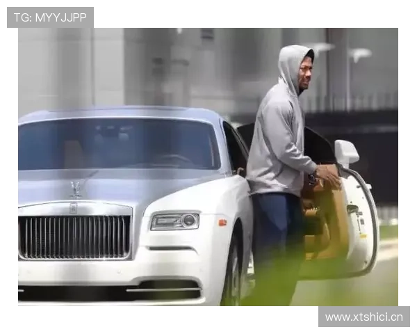 韦少大秀豪车车库，一个车顶得了普通人半年工资都会怀疑人生